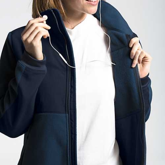 Womens North Face Denali 2 jacket. Navy blue. - Picture 3 of 8